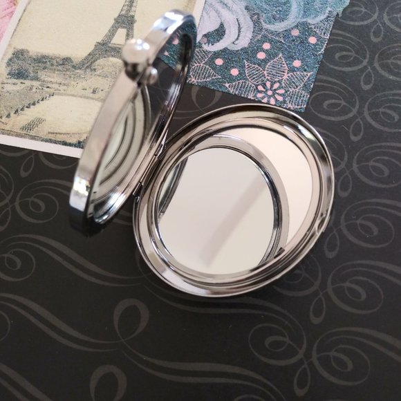 Crystal and Enamel Compact Mirror - Picture 5 of 6